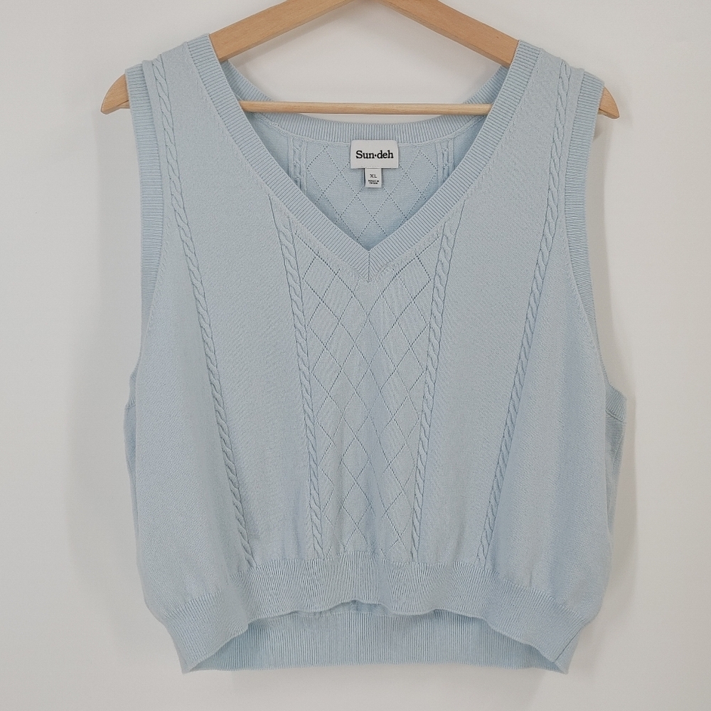 Sundeh Quinn Cropped Sweater Vest